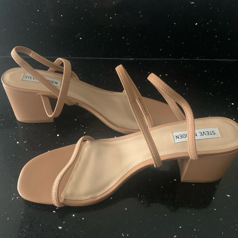 Strappy Steve Madden heeled sandal